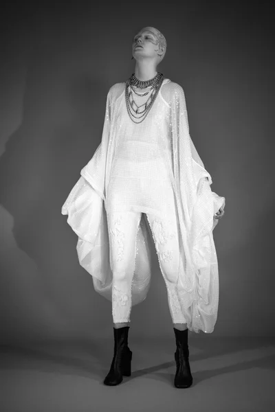 Look 3